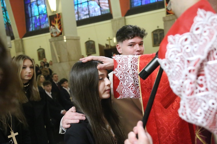 Bierzmowanie w par. pw. św. Jakuba w Brzesku