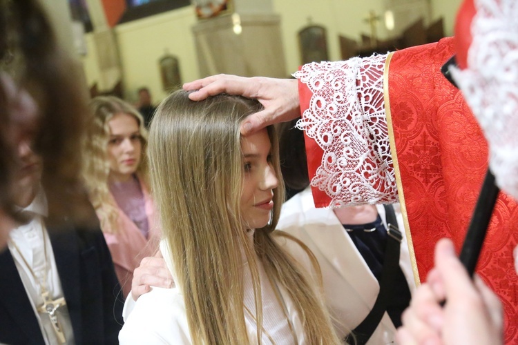 Bierzmowanie w par. pw. św. Jakuba w Brzesku