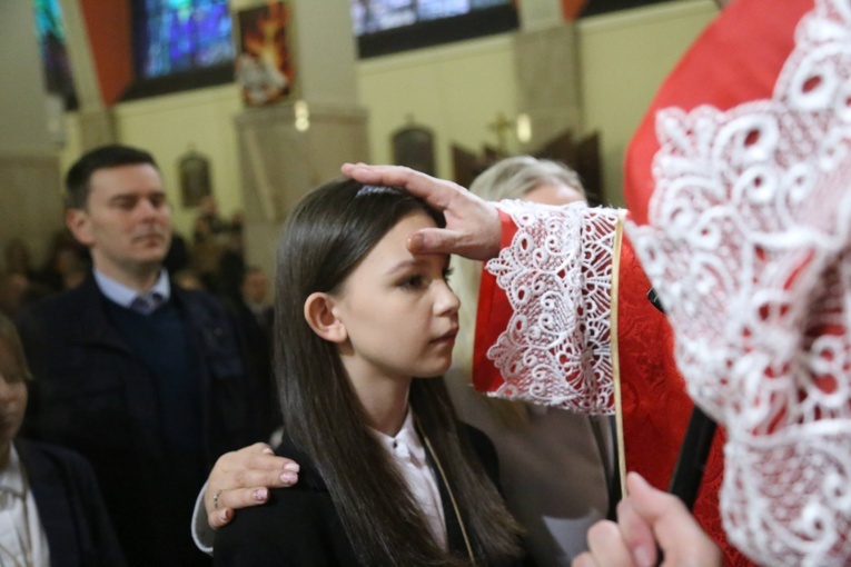 Bierzmowanie w par. pw. św. Jakuba w Brzesku