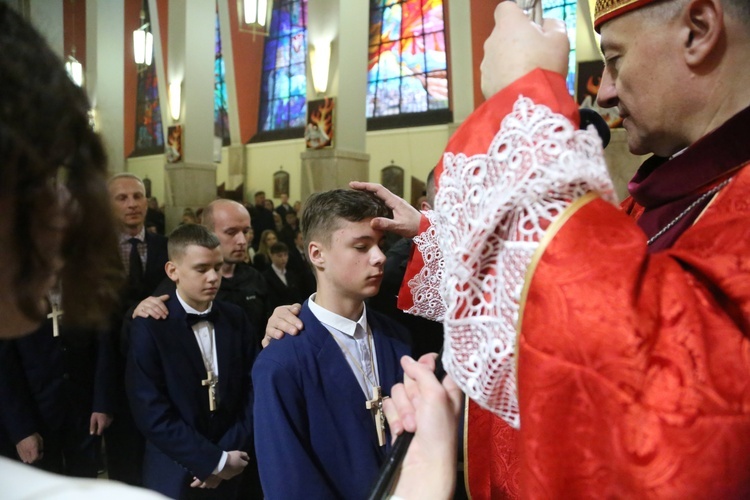 Bierzmowanie w par. pw. św. Jakuba w Brzesku
