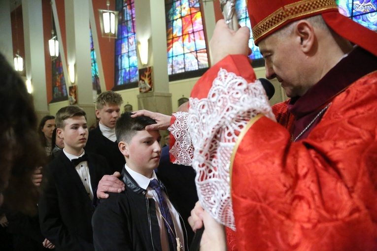 Bierzmowanie w par. pw. św. Jakuba w Brzesku