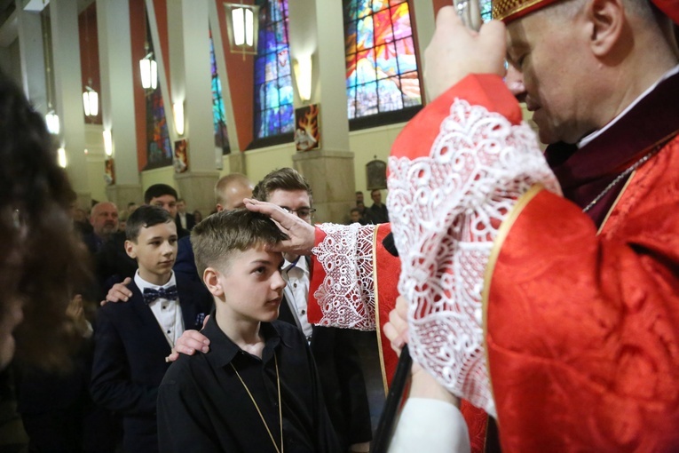 Bierzmowanie w par. pw. św. Jakuba w Brzesku