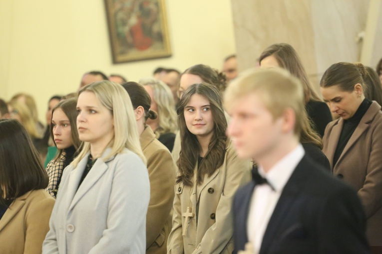 Bierzmowanie w par. pw. św. Jakuba w Brzesku