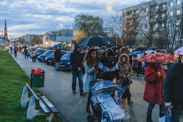 Bielawa. Droga Krzyżowa z Janem Pawłem II