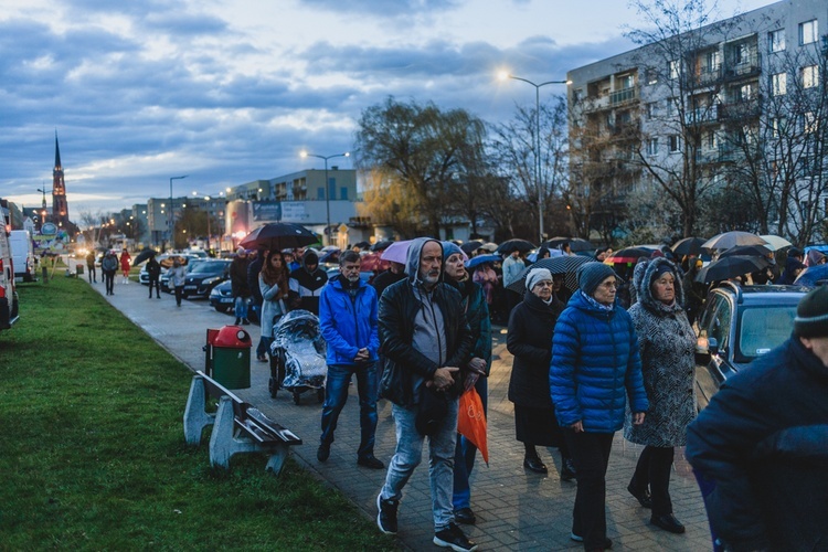 Bielawa. Droga Krzyżowa z Janem Pawłem II