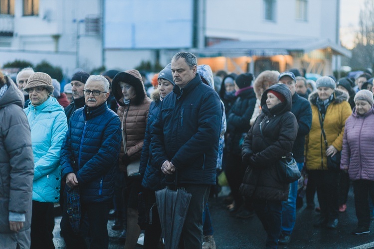 Bielawa. Droga Krzyżowa z Janem Pawłem II