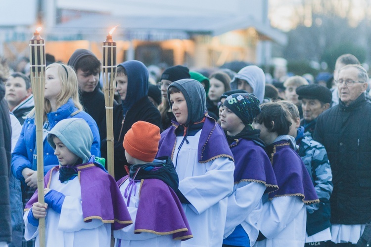 Bielawa. Droga Krzyżowa z Janem Pawłem II