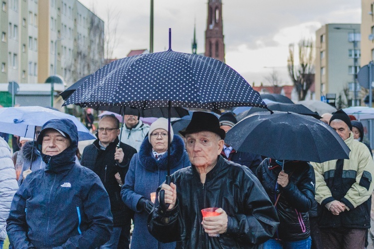 Bielawa. Droga Krzyżowa z Janem Pawłem II