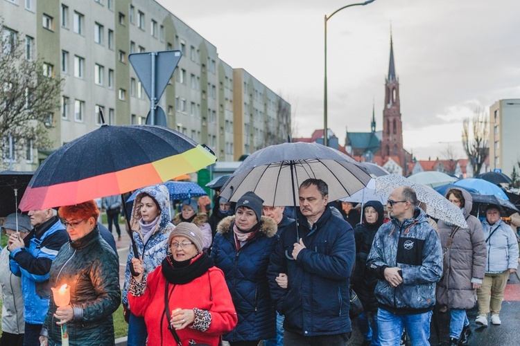 Bielawa. Droga Krzyżowa z Janem Pawłem II