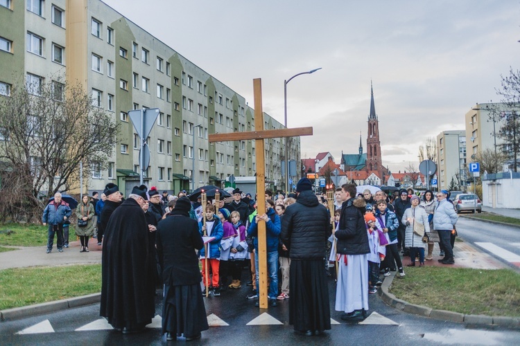 Bielawa. Droga Krzyżowa z Janem Pawłem II