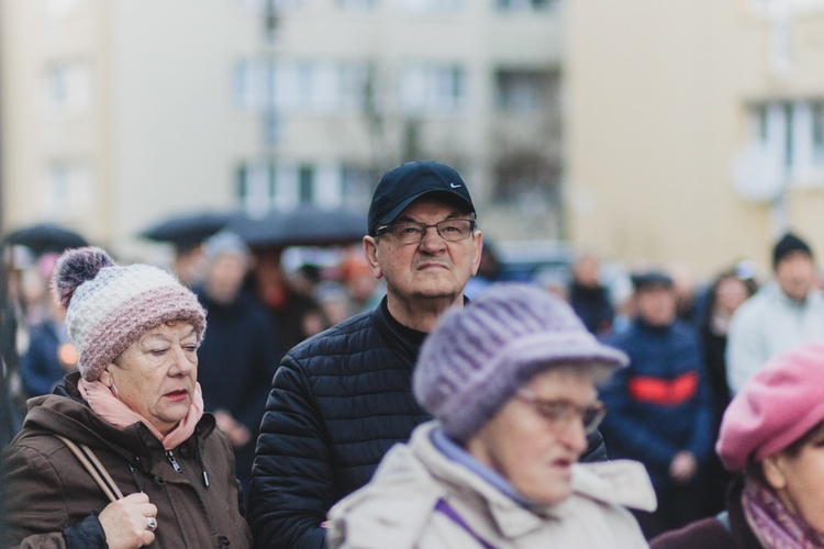 Bielawa. Droga Krzyżowa z Janem Pawłem II