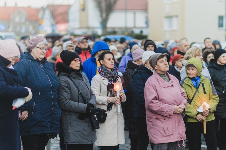 Bielawa. Droga Krzyżowa z Janem Pawłem II