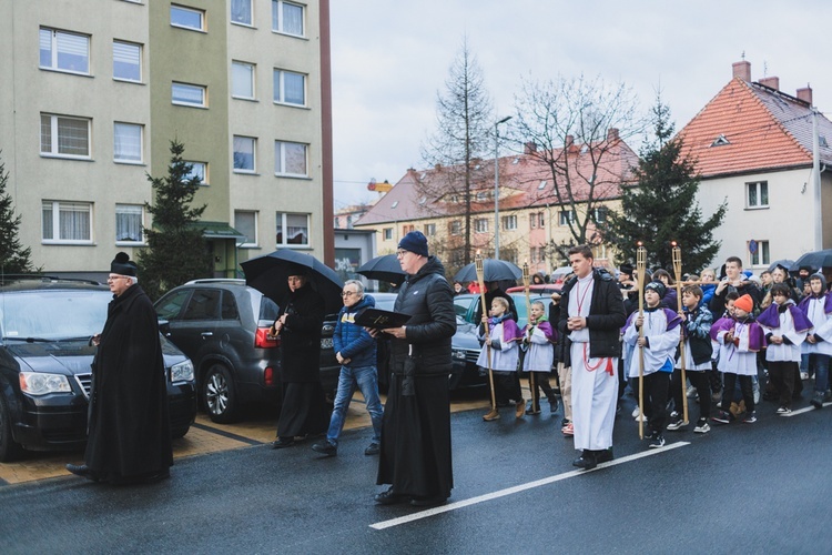 Bielawa. Droga Krzyżowa z Janem Pawłem II