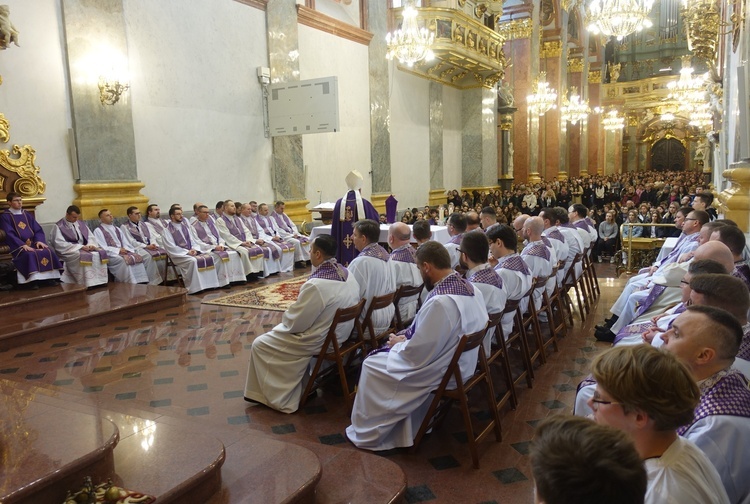 Pielgrzymka maturzystów z diecezji sandomierskiej na Jasną Górę