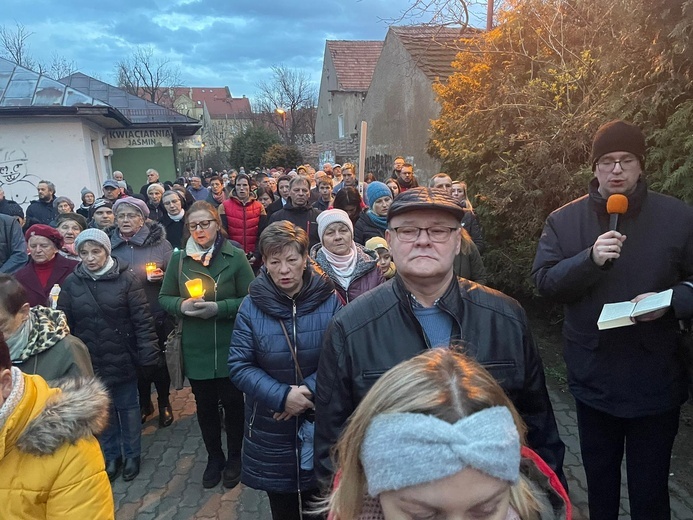 Świebodzice. Droga Krzyżowa wszystkich parafii