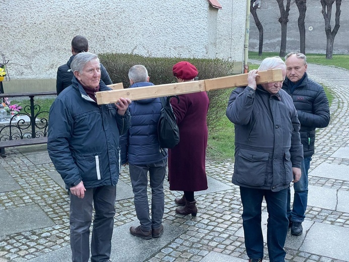 Świebodzice. Droga Krzyżowa wszystkich parafii