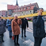 Wałbrzych. Miejska Droga Krzyżowa z parafii Zmartwychwstania do św. Barbary