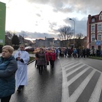 Wałbrzych. Miejska Droga Krzyżowa z parafii Zmartwychwstania do św. Barbary