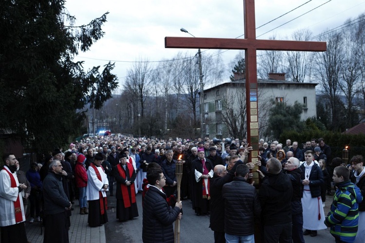 Z Leszczyn na Złote Łany - Miejska Droga Krzyżowa w Bielsku-Białej 2023