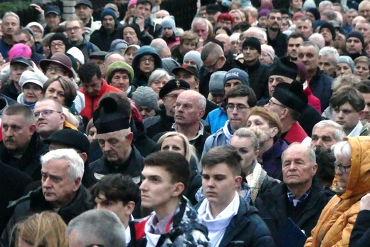 Z Leszczyn na Złote Łany - Miejska Droga Krzyżowa w Bielsku-Białej 2023
