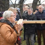 Ząbkowice Śl. Miejska Droga Krzyżowa ze św. Jadwigą i św. Janem Pawłem II 