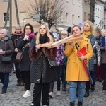 Ząbkowice Śl. Miejska Droga Krzyżowa ze św. Jadwigą i św. Janem Pawłem II 