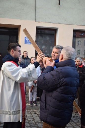 Ząbkowice Śl. Miejska Droga Krzyżowa ze św. Jadwigą i św. Janem Pawłem II 