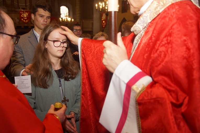 Bierzmowanie u św. Mikołaja w Świebodzicach