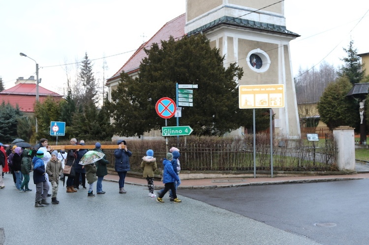 Walim. Droga Krzyżowa od kościoła do kościoła