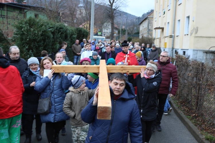 Walim. Droga Krzyżowa od kościoła do kościoła