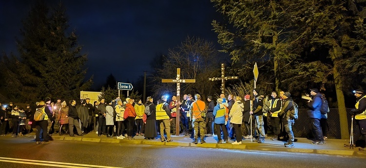 Jaroszów. Droga Krzyżowa z niezłomnymi