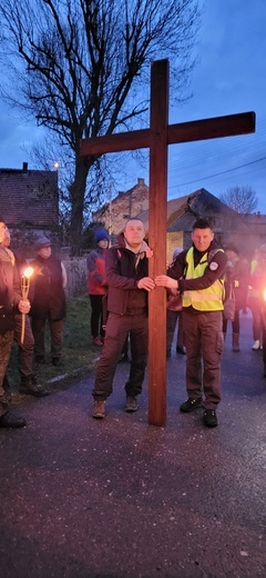 Jaroszów. Droga Krzyżowa z niezłomnymi