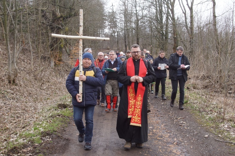 Dekanalna Droga Krzyżowa na Chełmiec