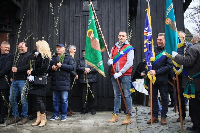 Niedziela Palmowa w Kluczu. Inauguracja sezonu lotowego gołębi