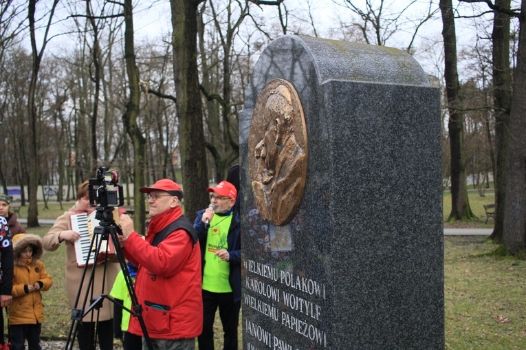 VII Marsz Pamięci Jana Pawła II w Kędzierzynie-Koźlu