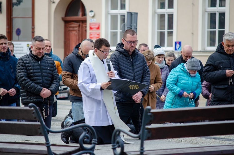 Kwietniowy różaniec z Wojownikami Maryi