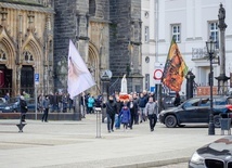 Kwietniowy różaniec z Wojownikami Maryi