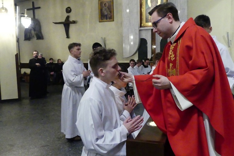 Błogosławieństwo 142 ceremoniarzy i 27 animatorów diecezji w bielskim Sercu 2023