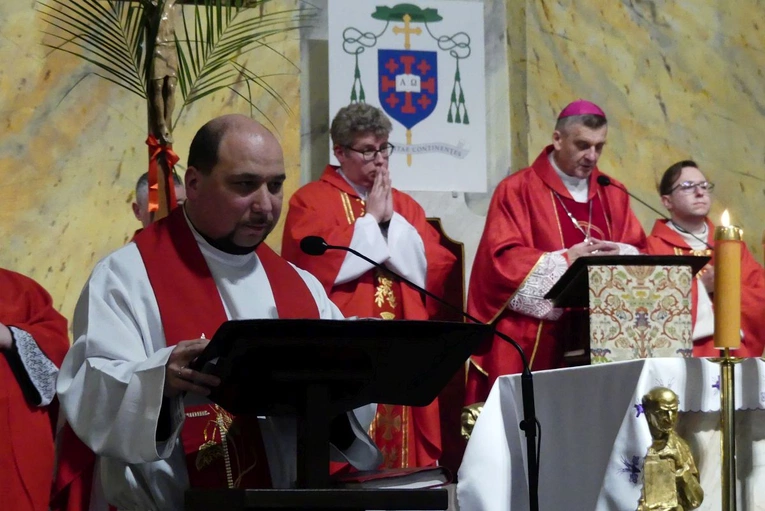 Błogosławieństwo 142 ceremoniarzy i 27 animatorów diecezji w bielskim Sercu 2023