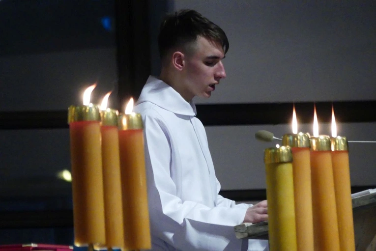 Błogosławieństwo 142 ceremoniarzy i 27 animatorów diecezji w bielskim Sercu 2023