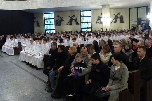 Błogosławieństwo 142 ceremoniarzy i 27 animatorów diecezji w bielskim Sercu 2023