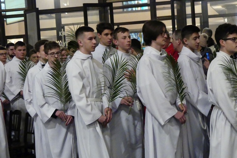 Błogosławieństwo 142 ceremoniarzy i 27 animatorów diecezji w bielskim Sercu 2023