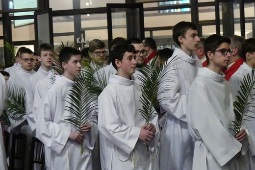 Błogosławieństwo 142 ceremoniarzy i 27 animatorów diecezji w bielskim Sercu 2023