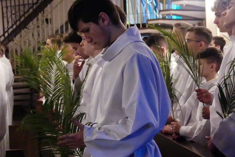 Błogosławieństwo 142 ceremoniarzy i 27 animatorów diecezji w bielskim Sercu 2023