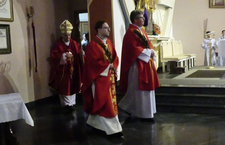 Błogosławieństwo 142 ceremoniarzy i 27 animatorów diecezji w bielskim Sercu 2023