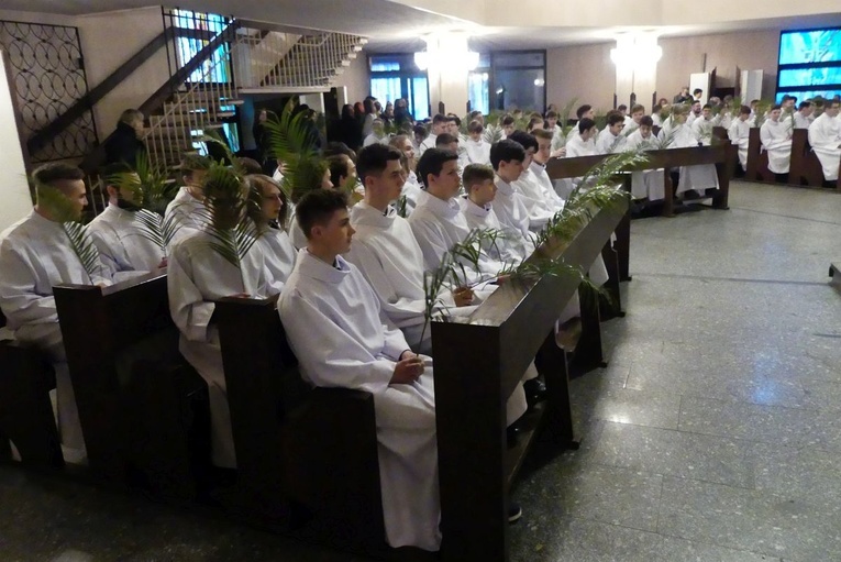 Błogosławieństwo 142 ceremoniarzy i 27 animatorów diecezji w bielskim Sercu 2023