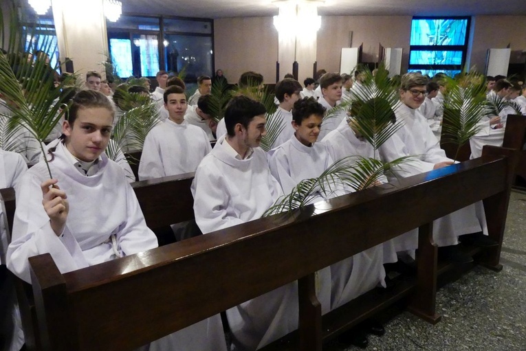 Błogosławieństwo 142 ceremoniarzy i 27 animatorów diecezji w bielskim Sercu 2023