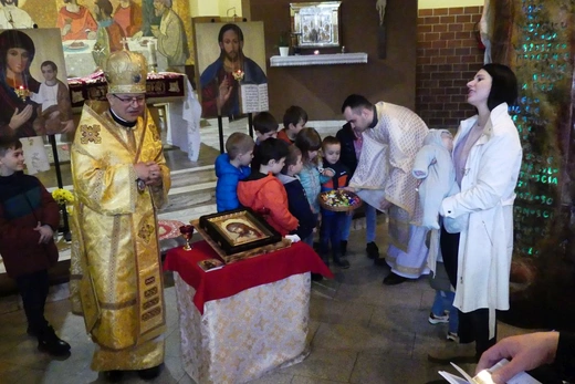 Abp Eugeniusz Popowicz odwiedził greckokatolicki ośrodek duszpasterski na Leszczynach