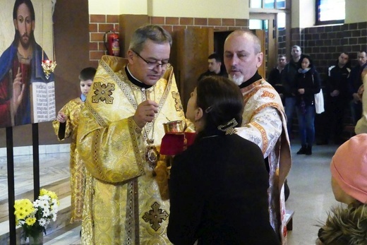 Abp Eugeniusz Popowicz odwiedził greckokatolicki ośrodek duszpasterski na Leszczynach