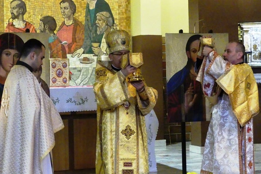 Abp Eugeniusz Popowicz odwiedził greckokatolicki ośrodek duszpasterski na Leszczynach